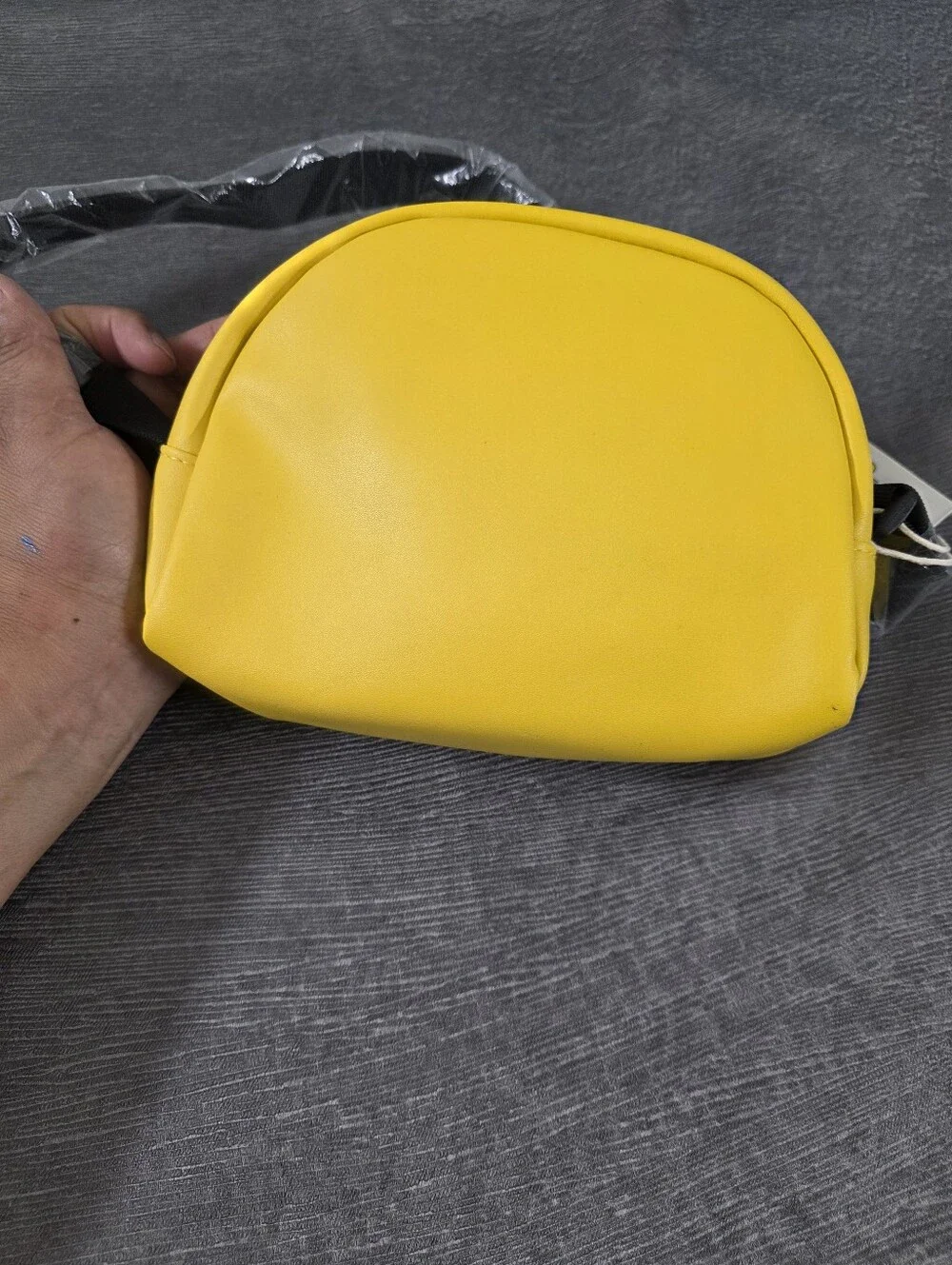 Miniso Minions Collection Half Moon Crossbody Bag(Yellow) NeW.